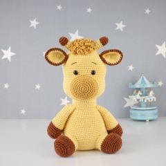 Theo, the giraffe amigurumi by GatoFio